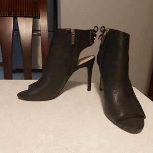Louise et Cie black heels, size 8